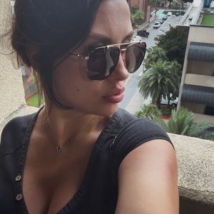 Meet your Posher, Юлия